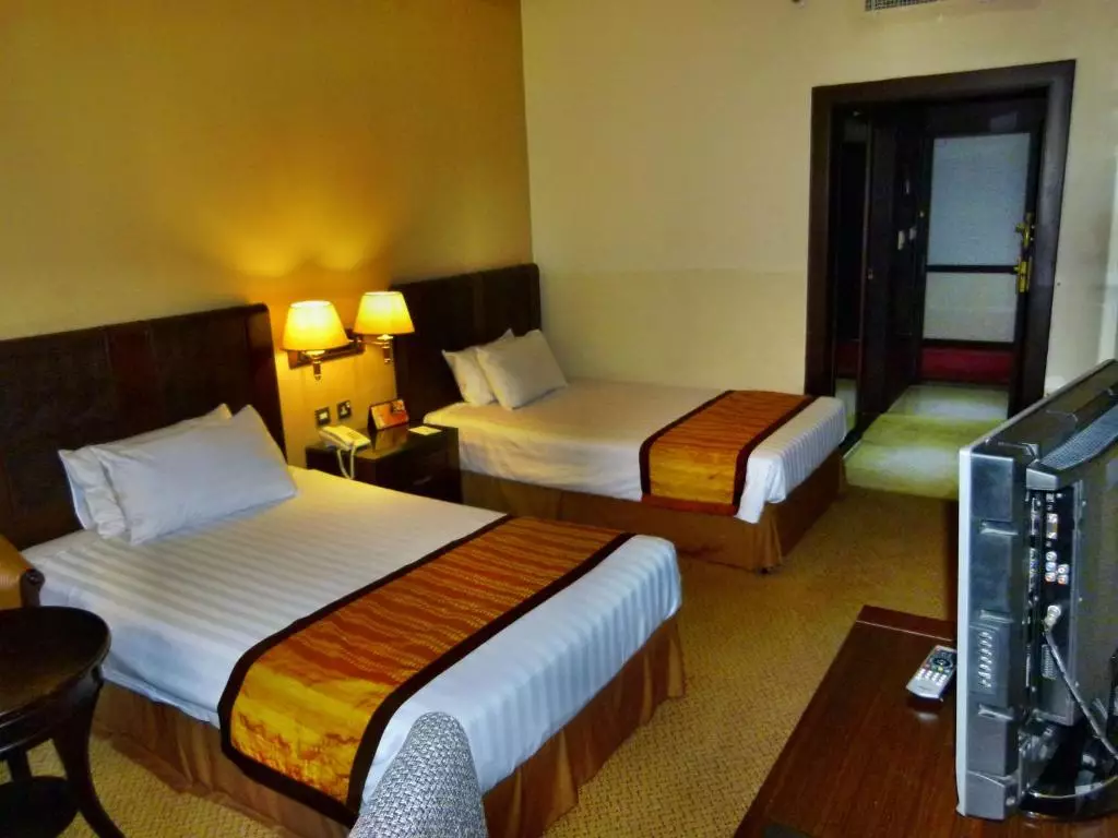 Knight Armour Hotel